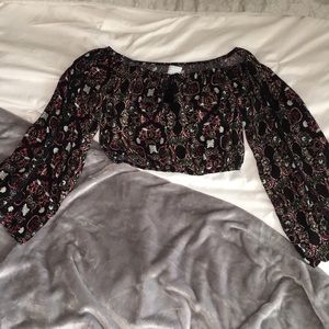 •Kendall + Kylie CROP TOP•